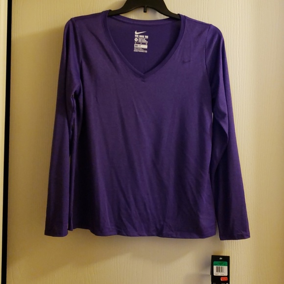 Nike Tops - Nike Dri fit long sleeved tee